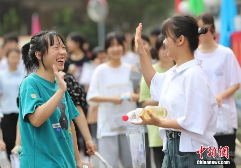 隔夜要闻：美股收跌 8月非农不及预期 美联储重要高官鸽声嘹亮 巴菲特连续9个交易日减持美银